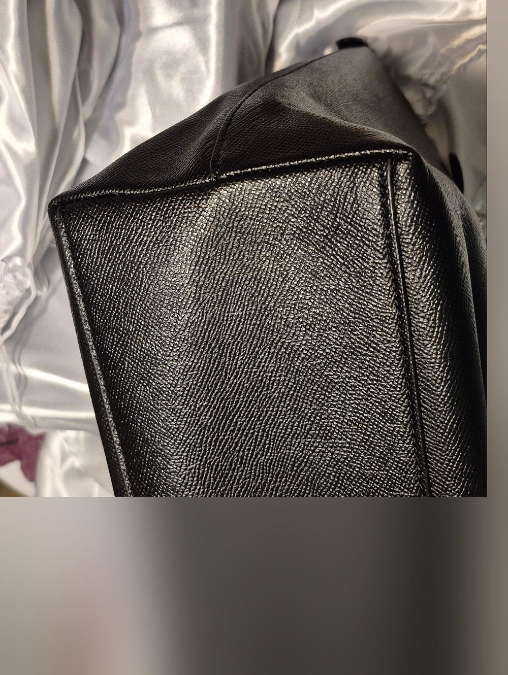 Coach Gallery Tote Black - Picture 2 of 6